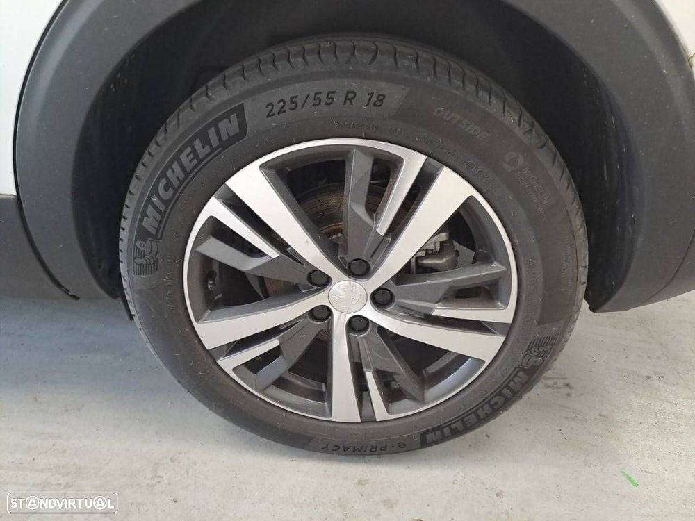 Peugeot 5008 1.2 Hybrid Allure Pack e-DCS6 - 11