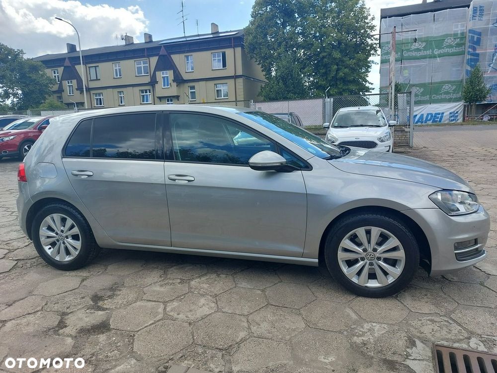 Volkswagen Golf - 3