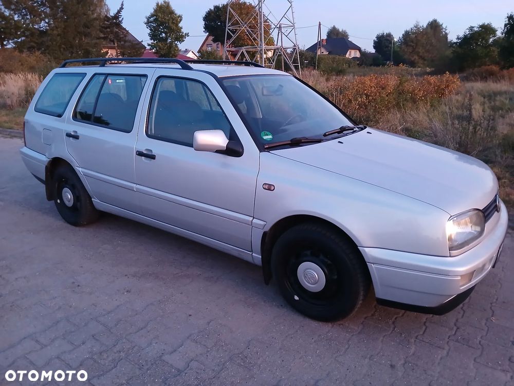 Volkswagen Golf 1.6 Comfortline - 2
