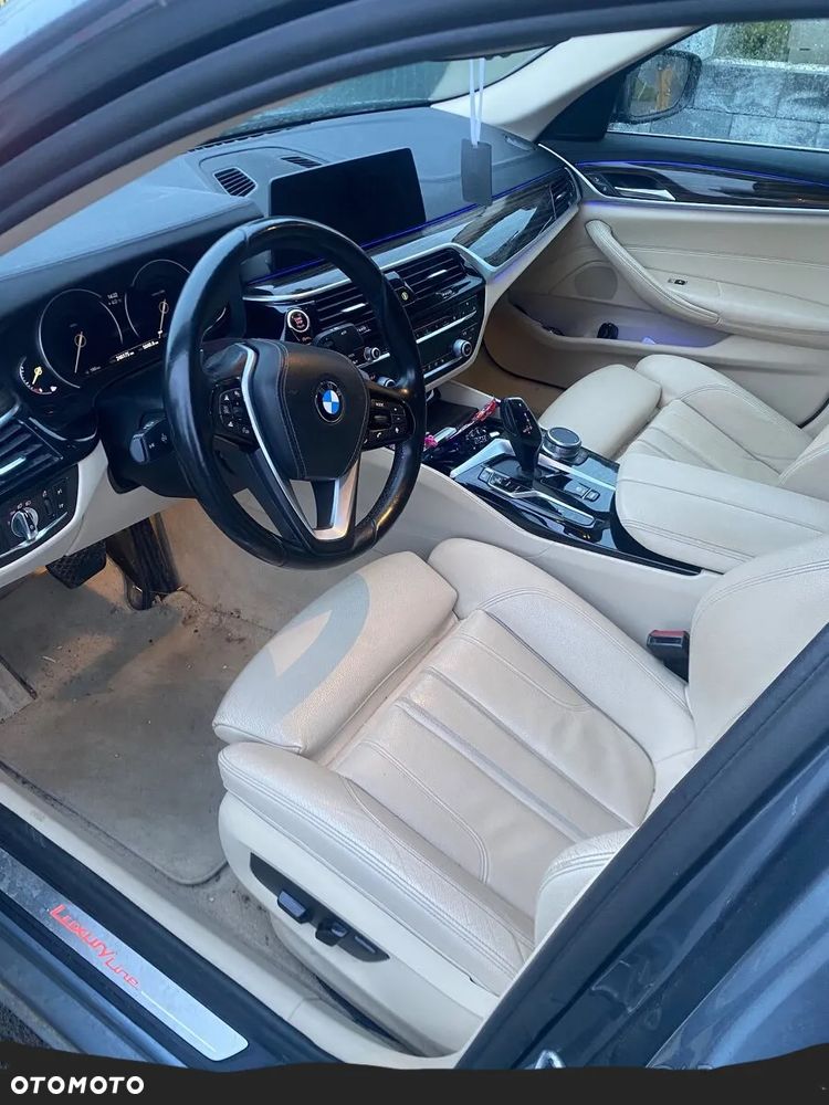 BMW Seria 5 530i Sport Line - 7