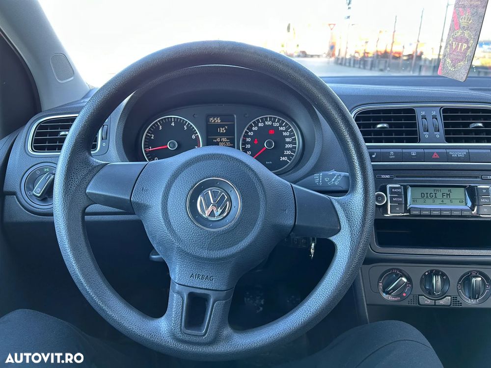 Volkswagen Polo - 11