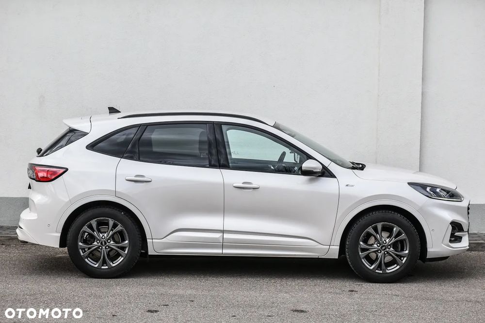Ford Kuga 1.5 EcoBoost FWD ST-Line X - 17