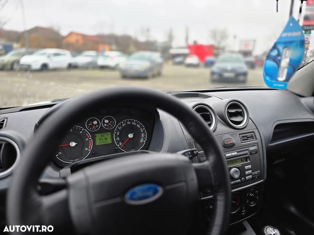 Ford Fiesta 1.4 TDCI Ambiente - 4