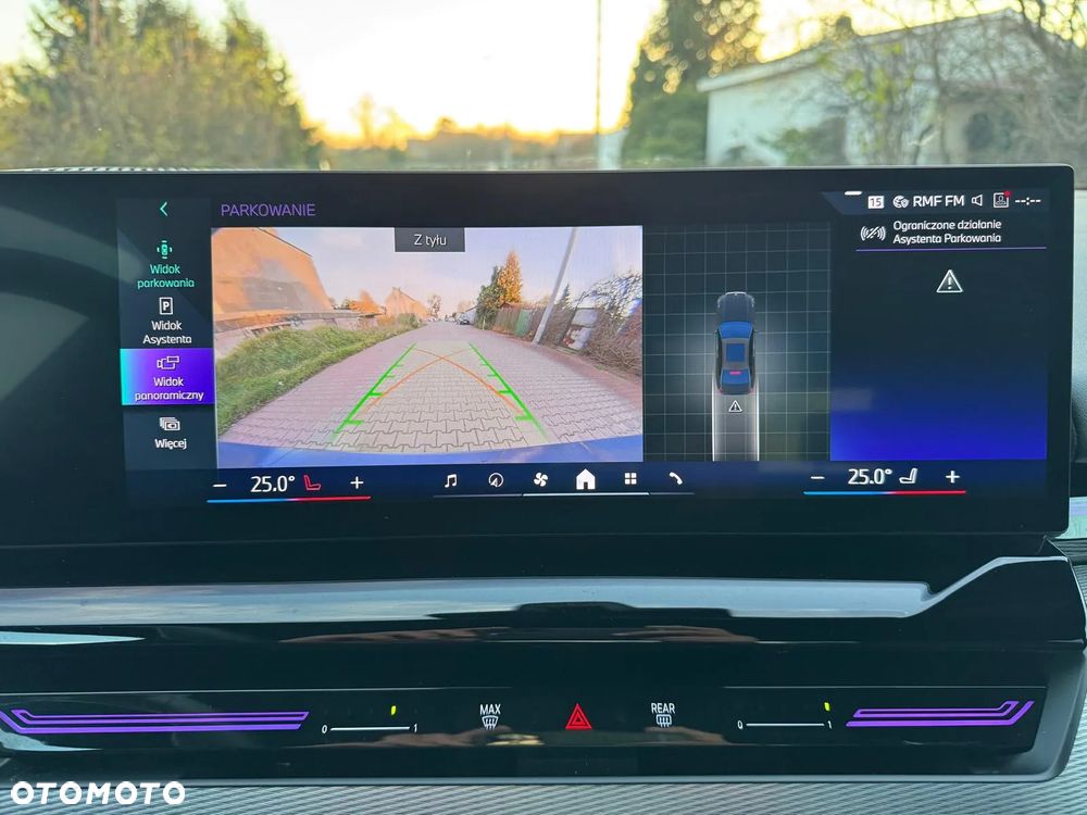 BMW Seria 5 520d xDrive - 23