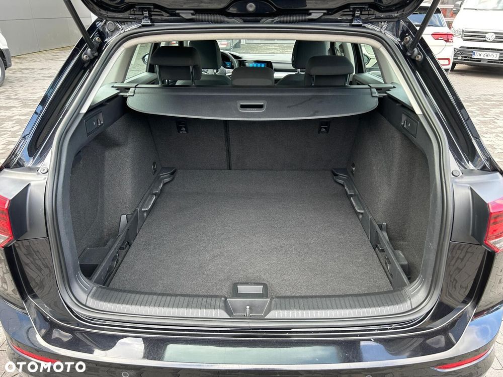 Volkswagen Golf VIII 2.0 TDI - 11
