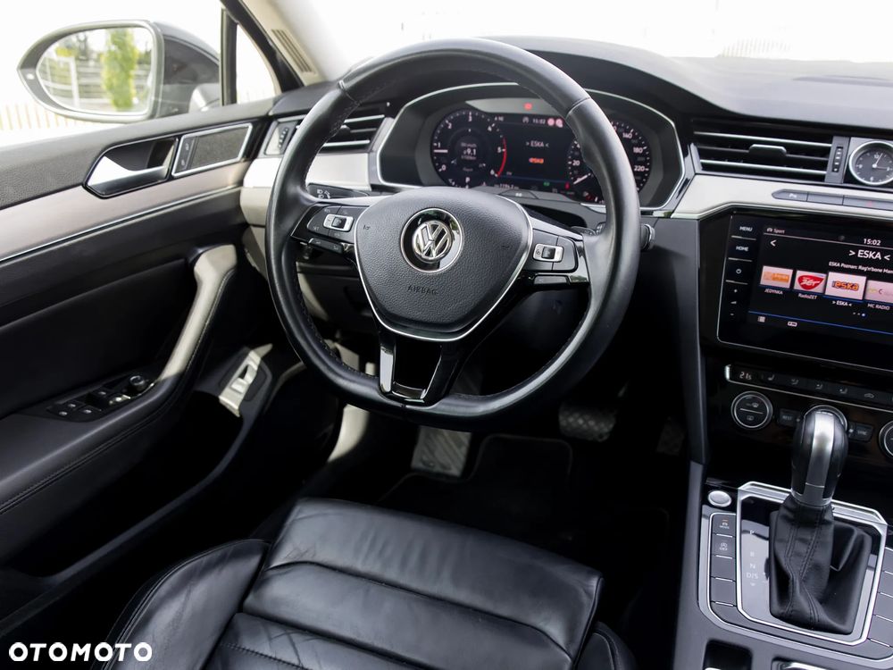 Volkswagen Passat 2.0 TDI 4Mot Elegance DSG - 8