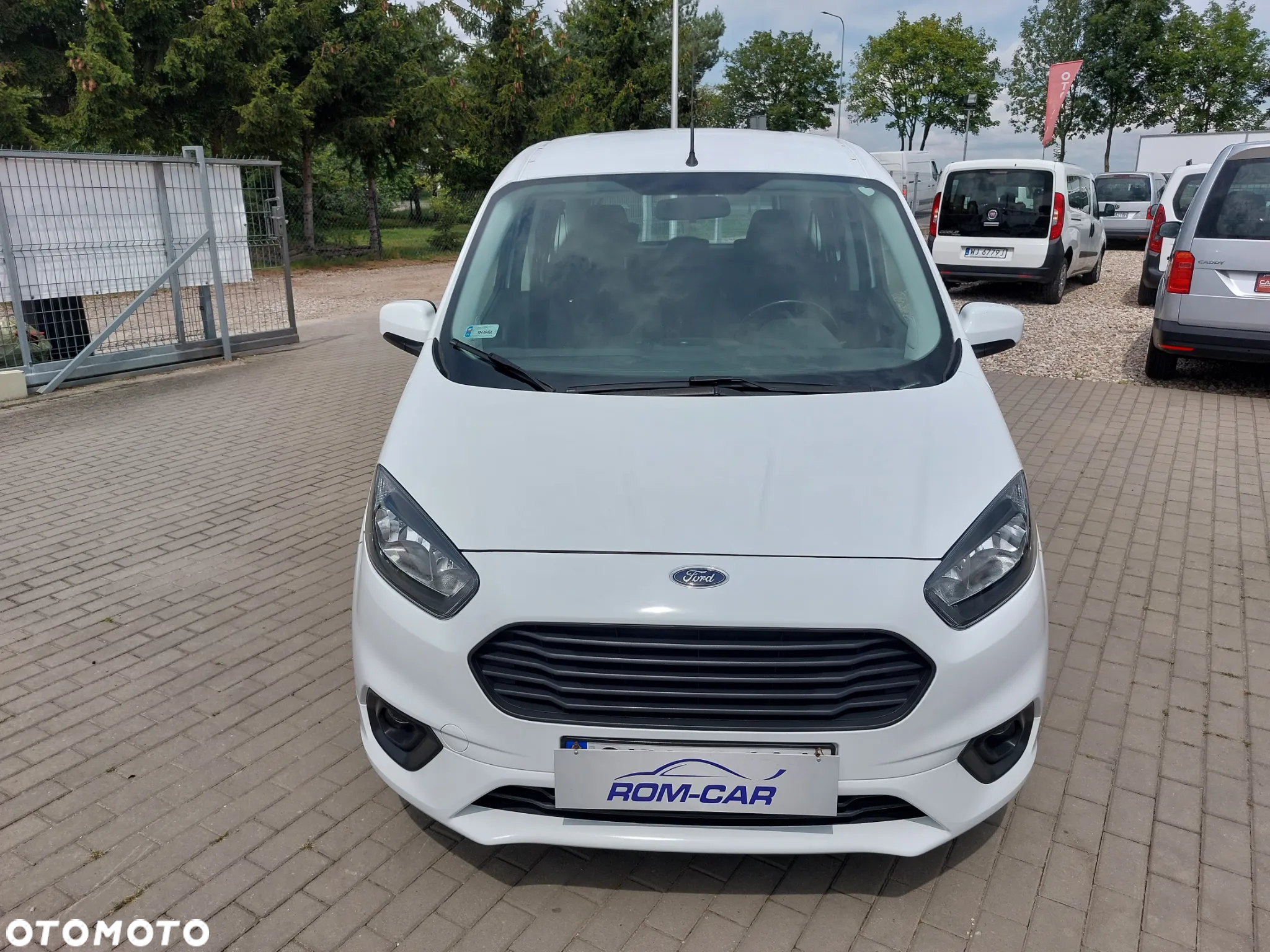Ford Tourneo Courier 1.5 TDCi Trend - 9