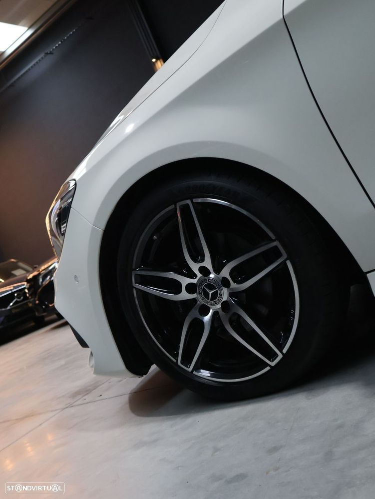 Mercedes-Benz CLA 180 d Shooting Brake AMG Line - 12