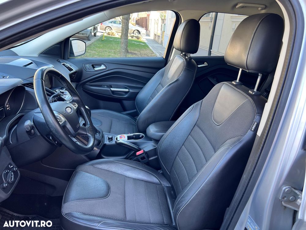 Ford Kuga 2.0 TDCi 4WD Powershift Titanium - 2