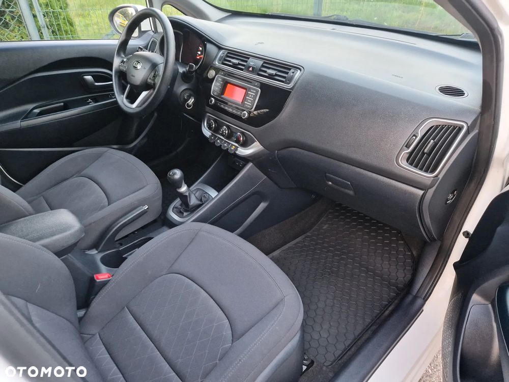 Kia Rio 1.2 Dream Team Edition - 5