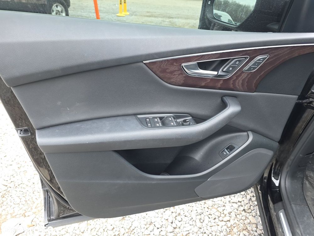 Audi Q8 55 TFSI quattro tiptronic - 15