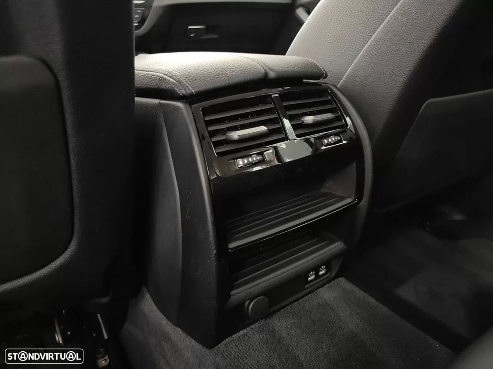 BMW 520 e Line Luxury - 43