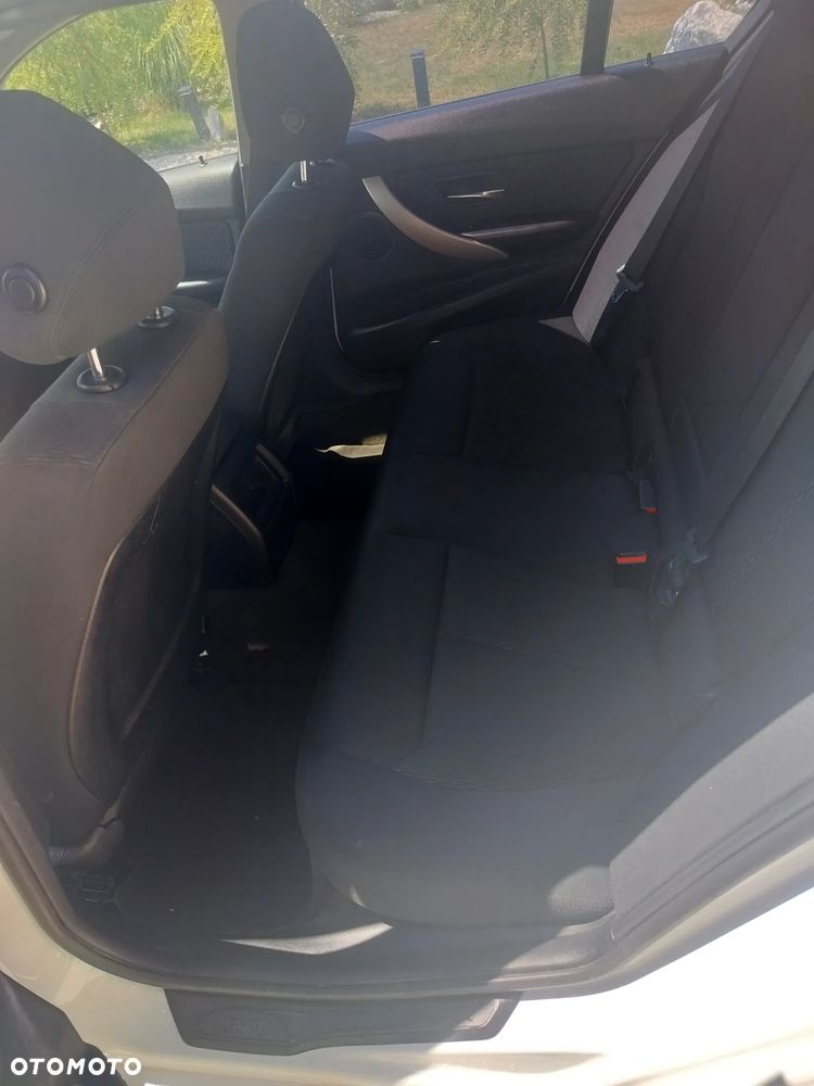 BMW Seria 3 316i - 6