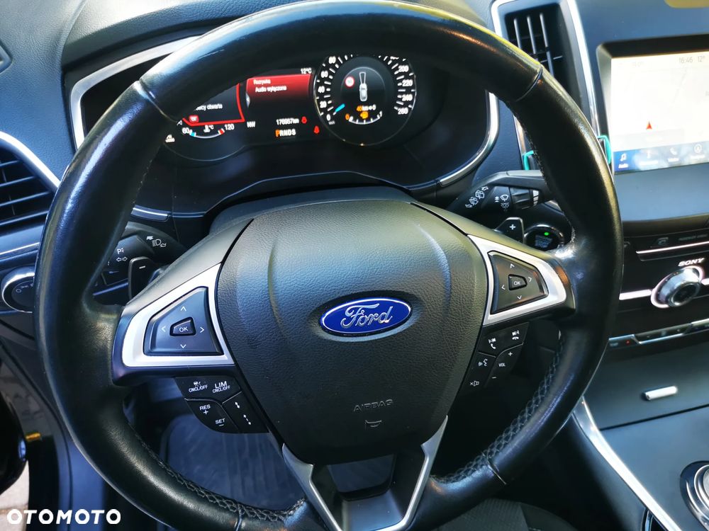 Ford S-Max 2.0 EcoBlue Titanium - 24