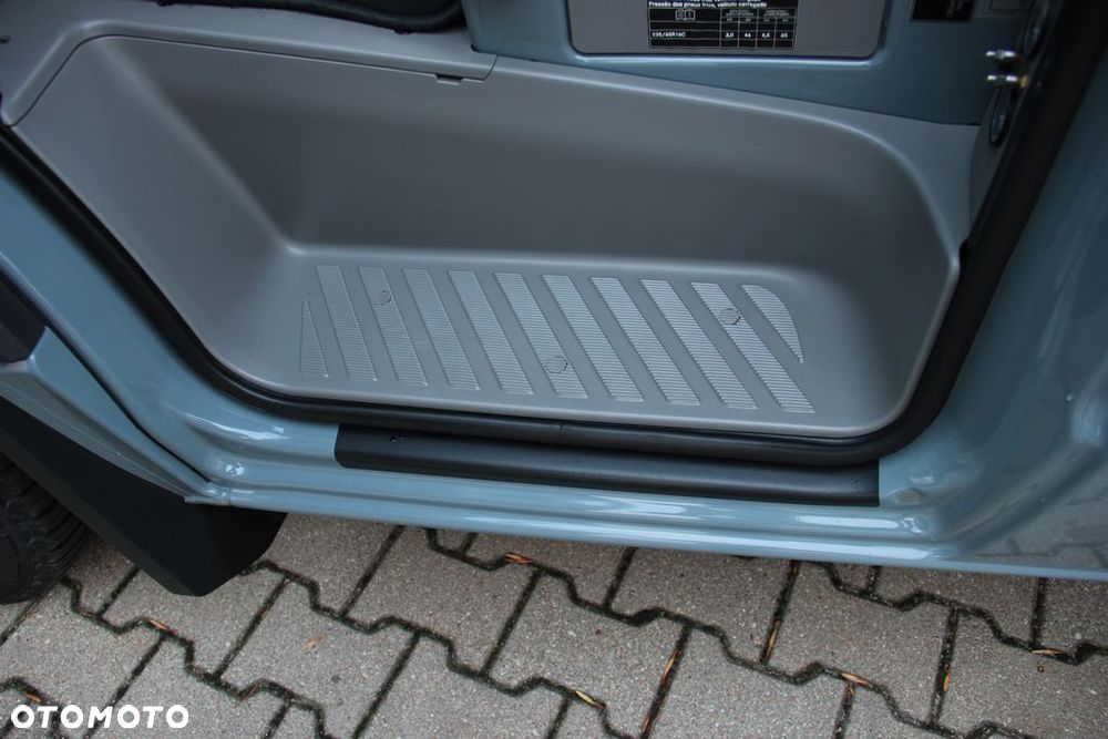Mercedes-Benz SPRINTER - 17