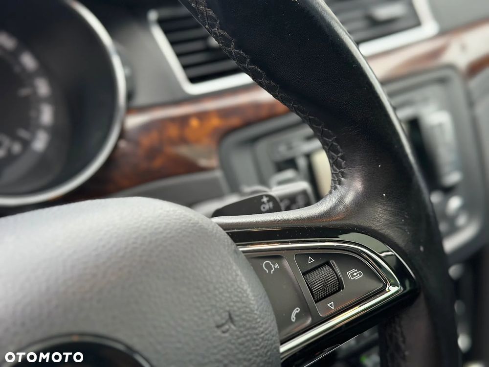 Skoda Superb 2.0 TDI Active DSG - 21