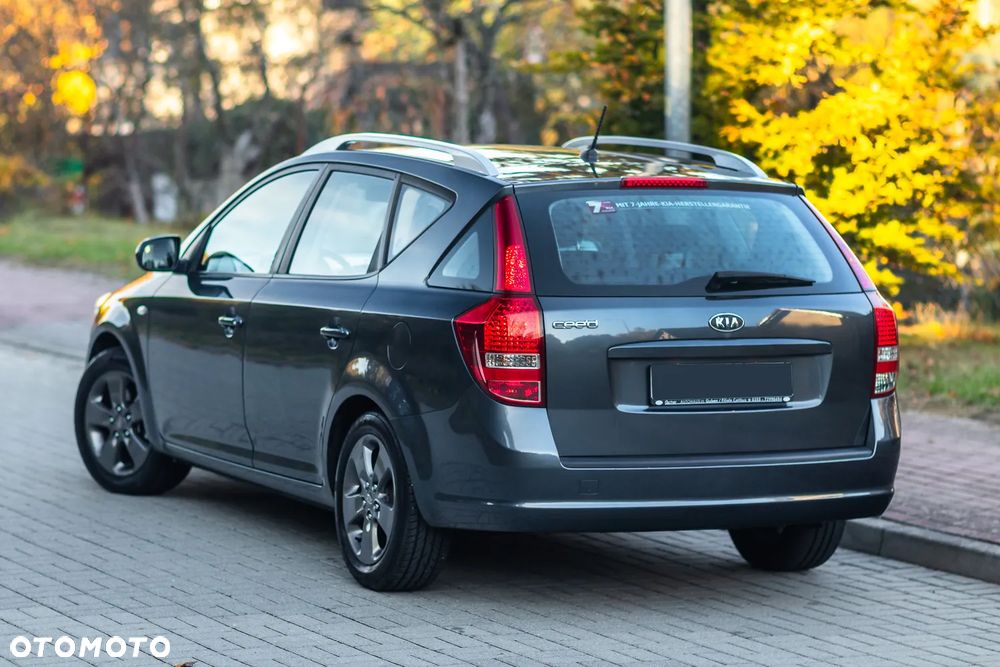Kia Ceed - 19
