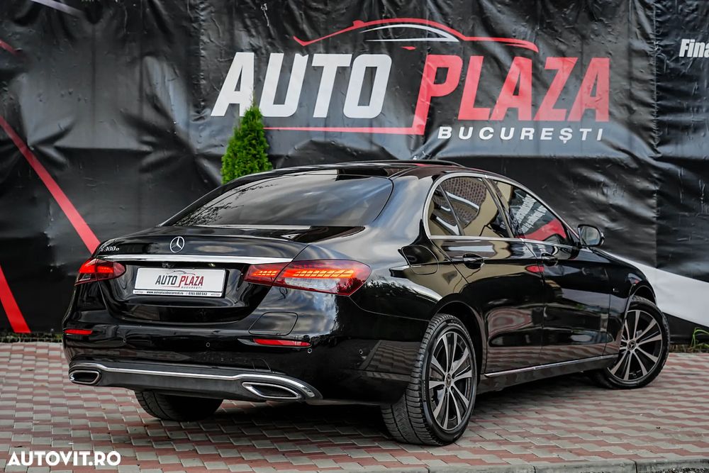 Mercedes-Benz E 300 9G-TRONIC Exclusive - 3