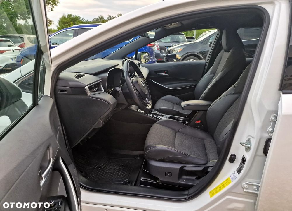 Toyota Corolla 1.8 Hybrid Selection - 18