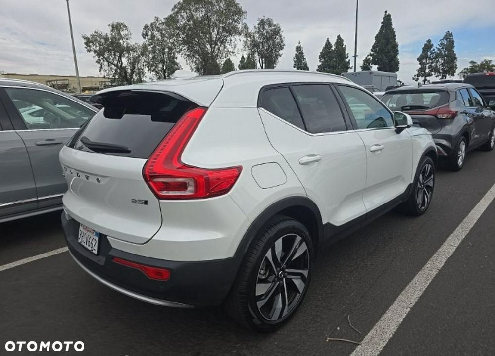 Volvo XC 40 B5 B AWD Ultimate Bright - 4