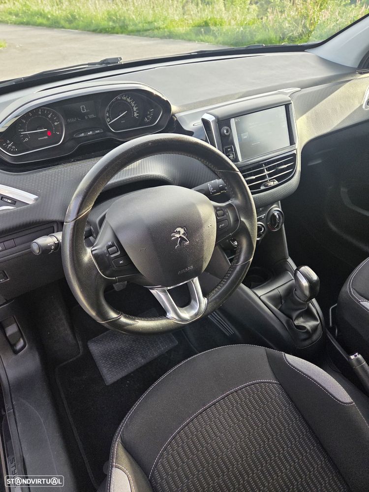 Peugeot 208 1.2 PureTech Style - 20