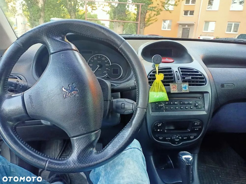 Peugeot 206 - 11