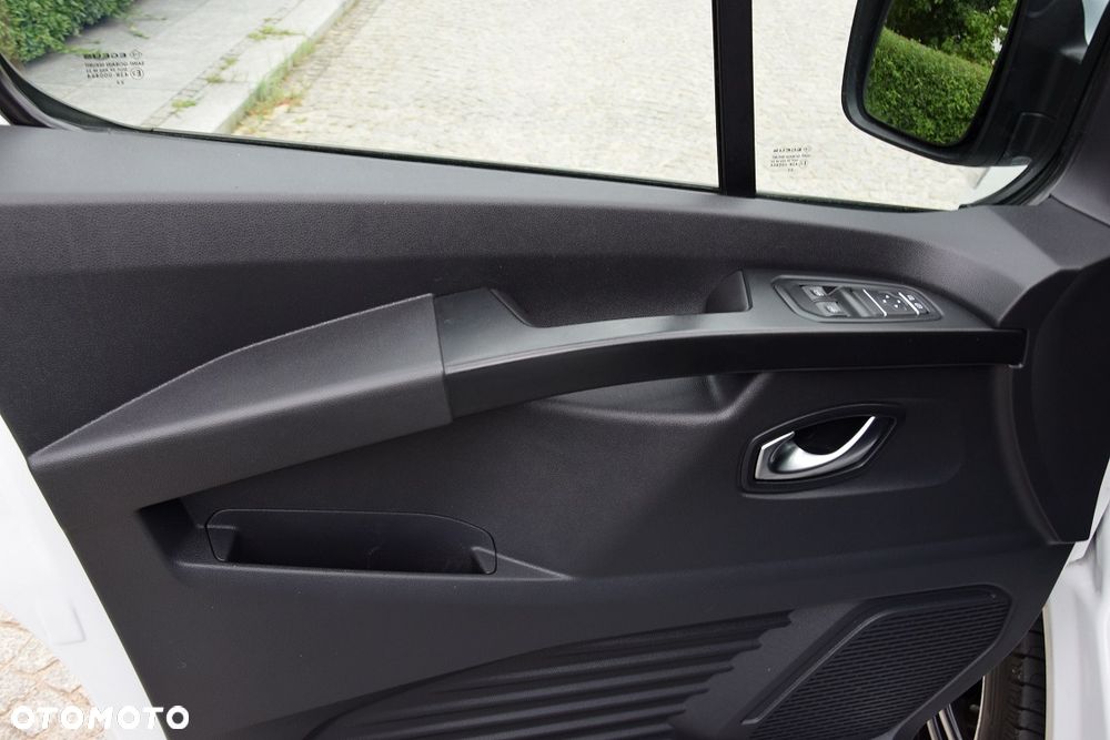 Renault Trafic - 20