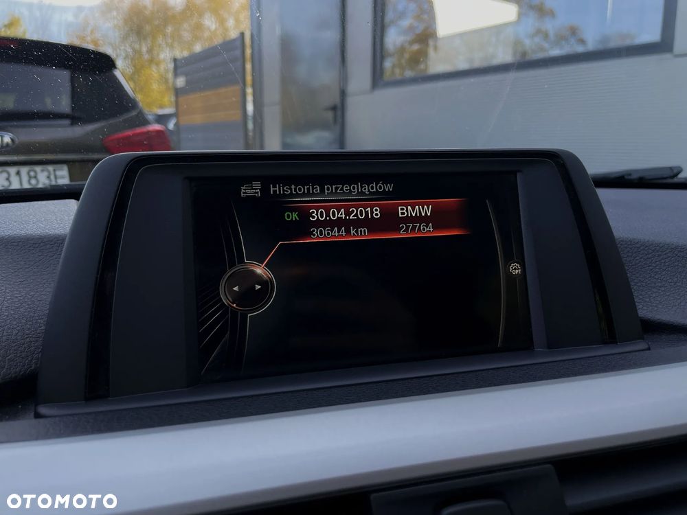 BMW Seria 3 320d - 27