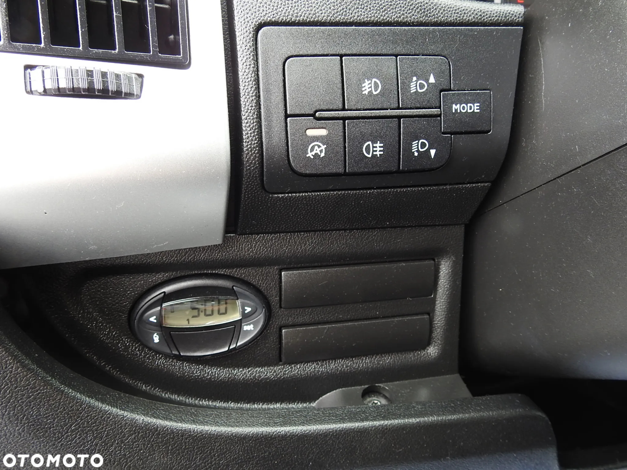 Peugeot BOXER FURGON BRYGADÓWKA 6 MIEJSC TEMPOMAT NAWIGACJA KLIMATYZACJA LEDY ASO 160KM [ H80381 ] - 27