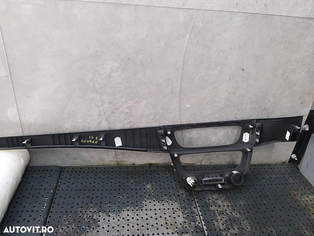 Ornament rama bord renault megane 3 682100001r 682600003r 682110001r 1015599 - 2