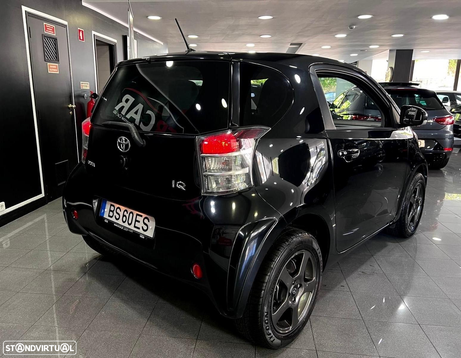 Toyota iQ 1.0 VVT-i 2 - 15