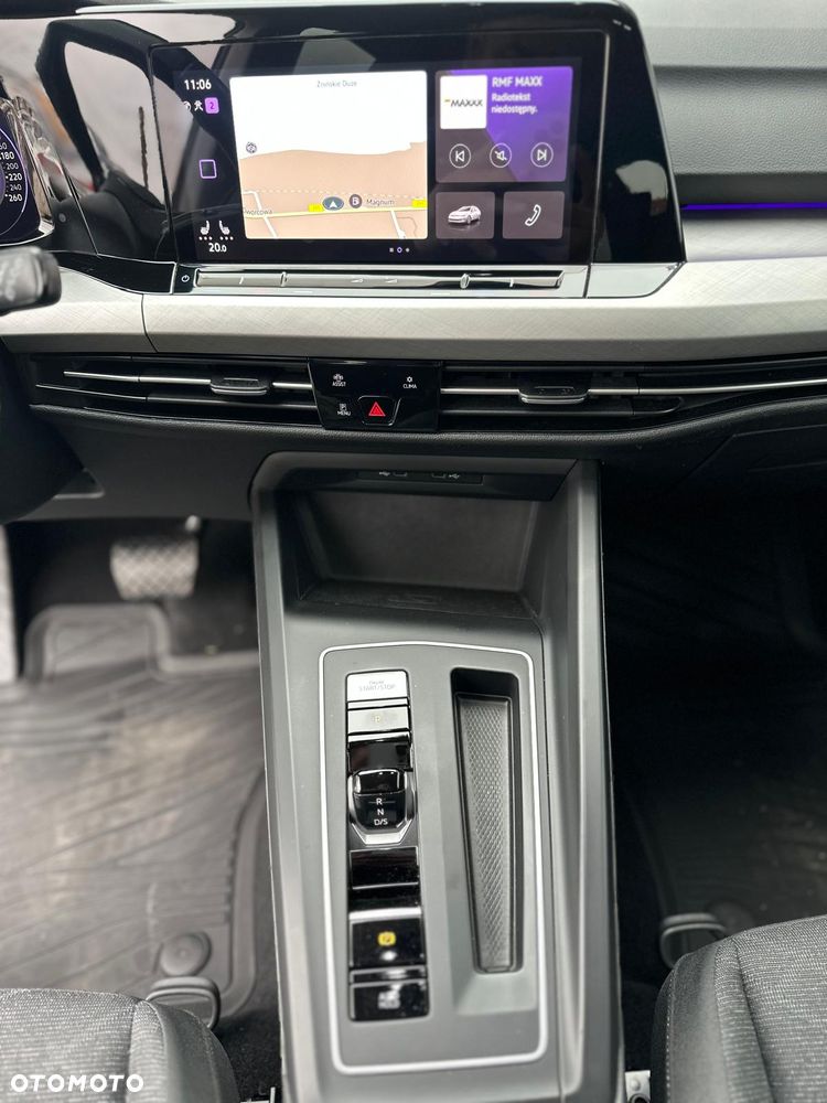 Volkswagen Golf 2.0 TDI SCR DSG Life - 24