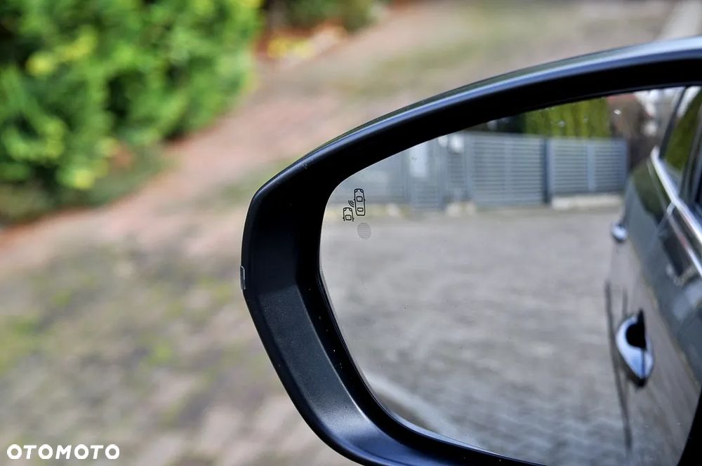 Peugeot 5008 2.0 BlueHDI GT S&S EAT8 - 18