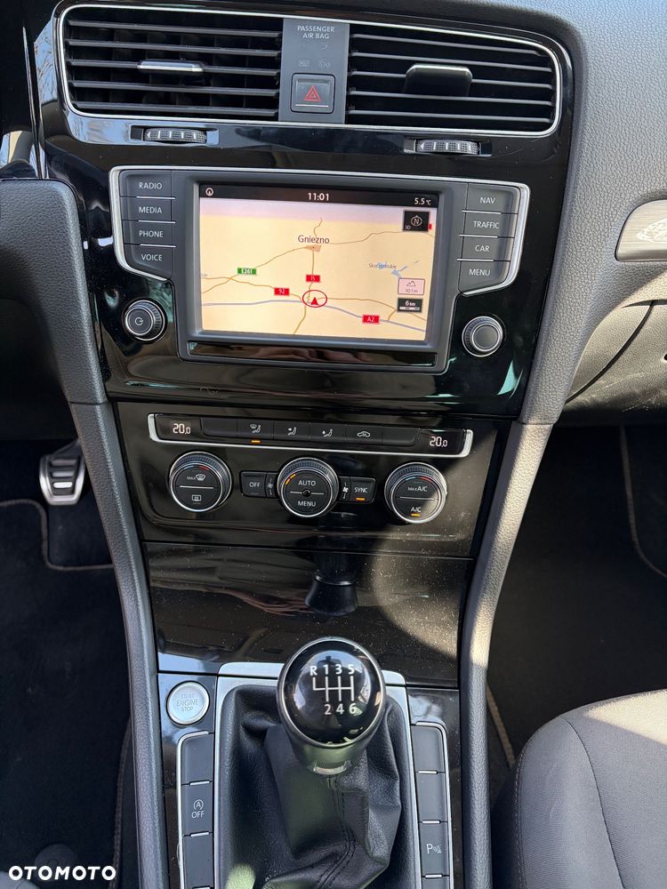 Volkswagen Golf 1.2 TSI BlueMotion Technology Allstar - 15