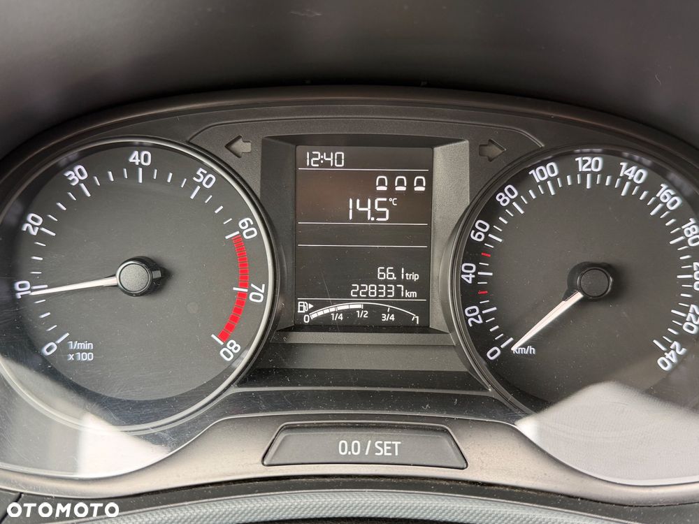 Skoda Fabia 1.2 TSI Active - 15