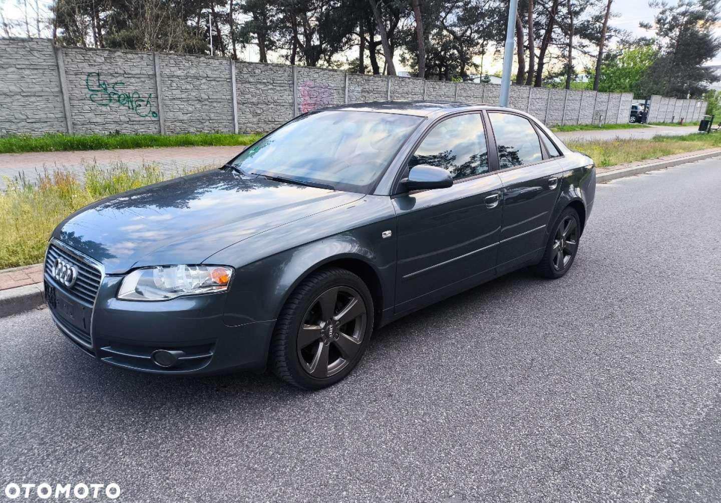 Audi A4 2.0 - 1