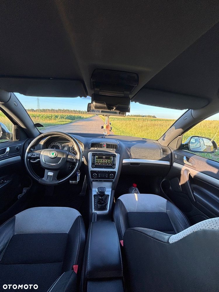 Skoda Octavia 2.0 TDI DPF RS DSG - 6