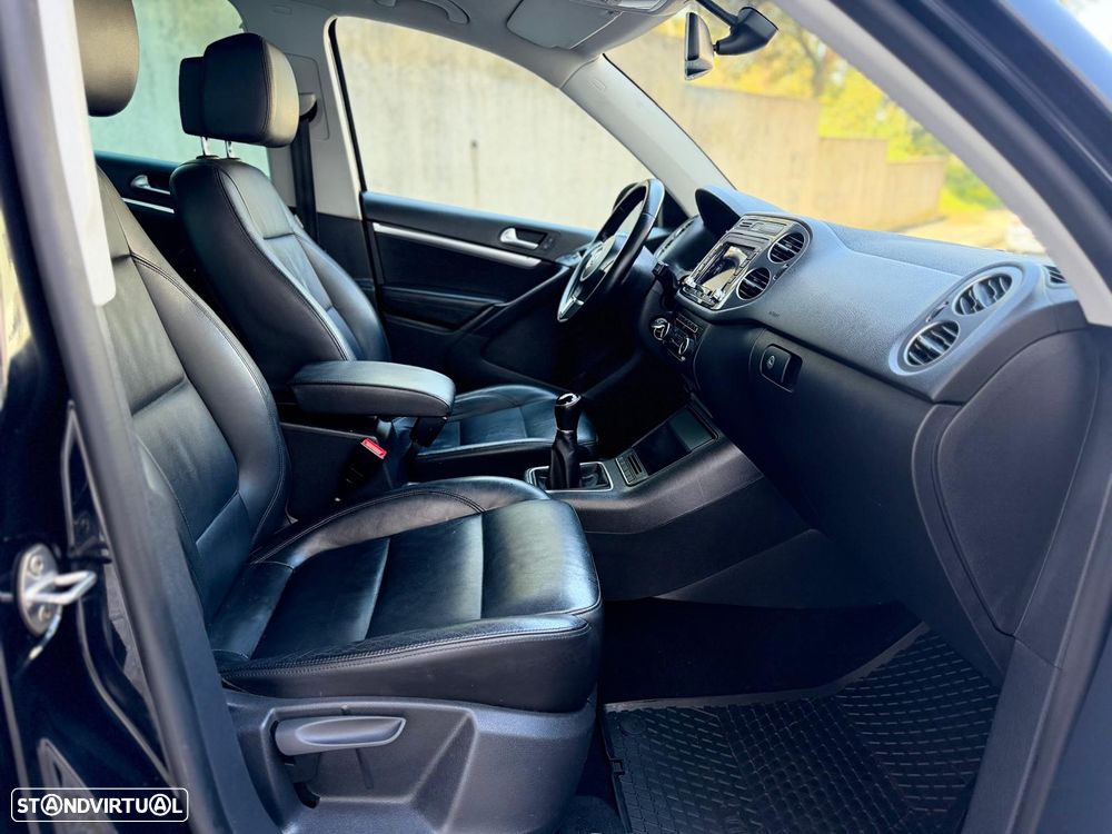 VW Tiguan 1.4 TSI 4Motion Exclusive - 26