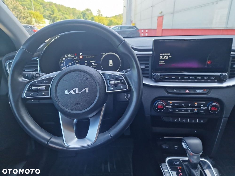 Kia XCeed 1.5 T-GDI Business Line DCT - 11