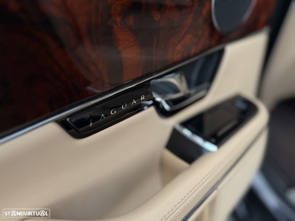 Jaguar XJ 3.0 D V6 Premium Luxury - 20