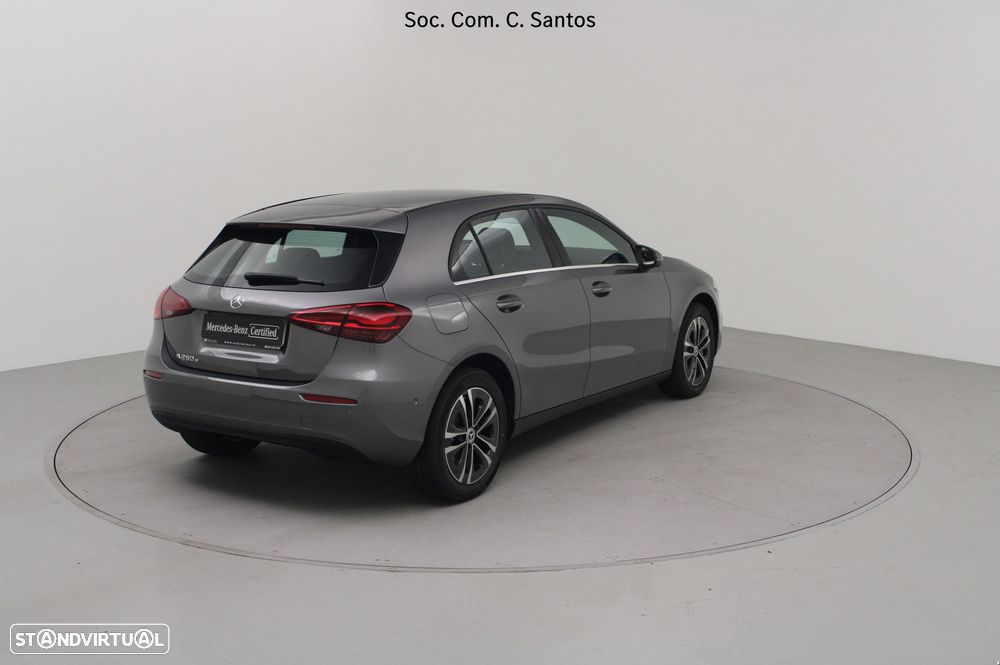 Mercedes-Benz A 250 e Progressive - 5