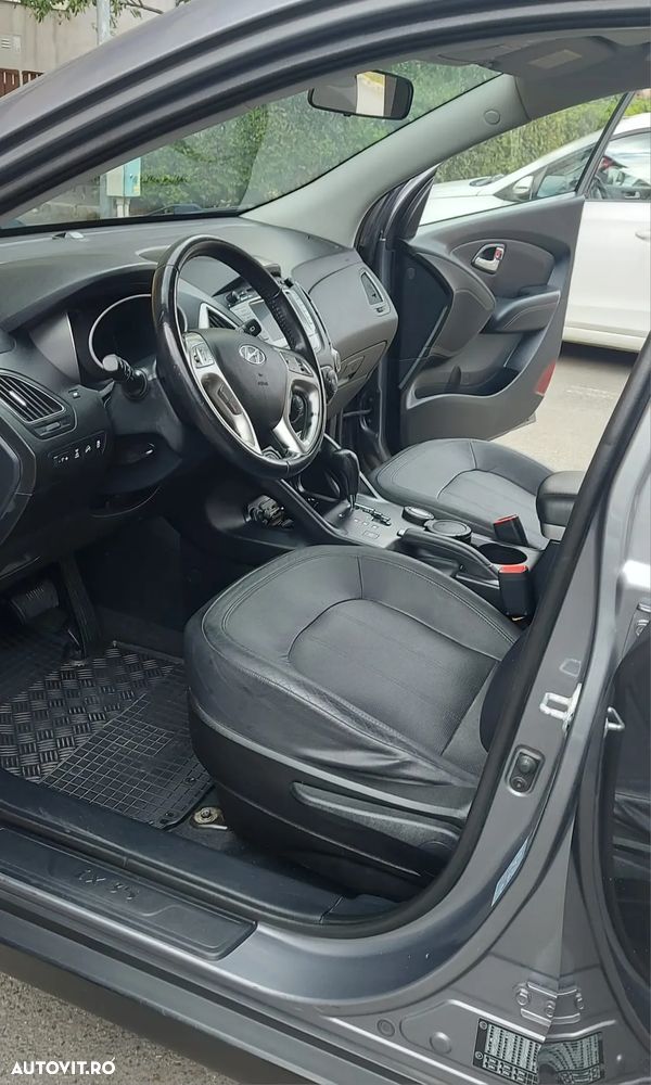 Hyundai ix35 2.0 CRDI High 4WD GLS Aut. Premium - 11