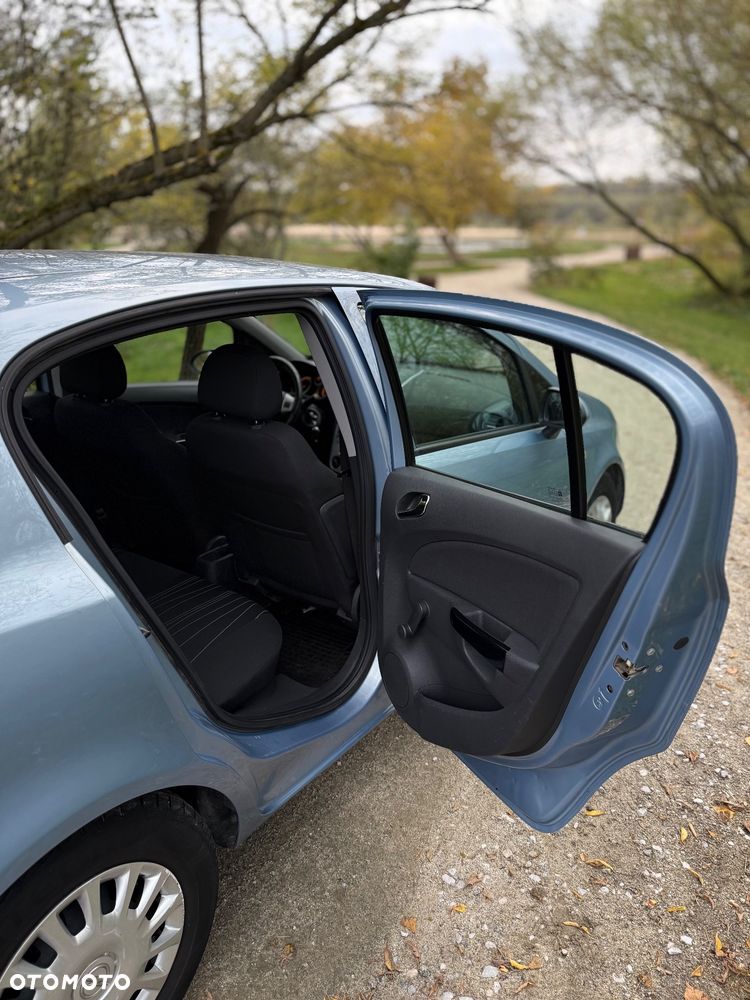 Opel Corsa - 17