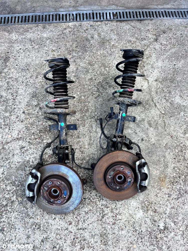 RENAULT ZOE 12-19 MCPHERSON AMORTYZATOR ZWROTNICA PRAWY LEWY PRZÓD PRAWA LEWA PRZEDNIA