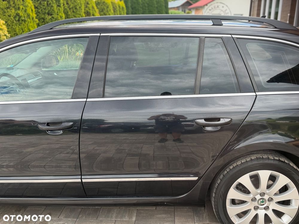 Skoda Superb 2.0 TDI DSG Elegance - 25