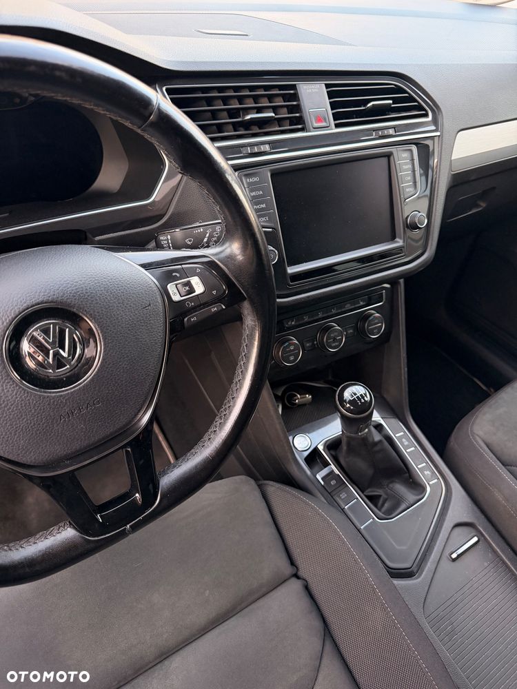 Volkswagen Tiguan - 17