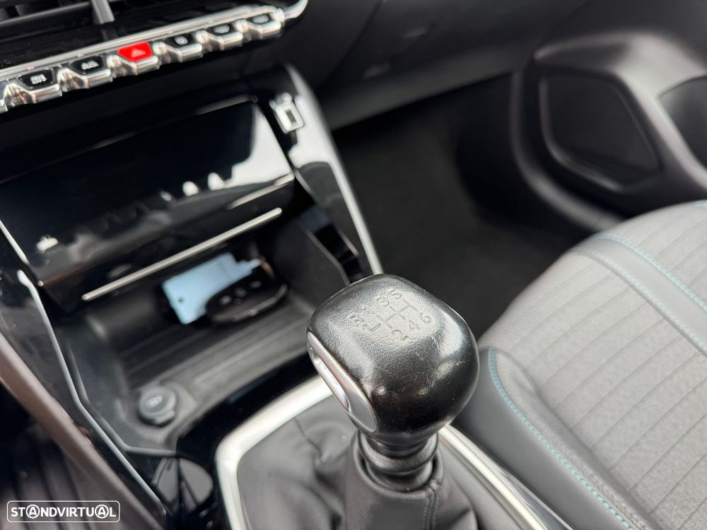 Peugeot 208 1.2 PureTech Allure Pack - 17