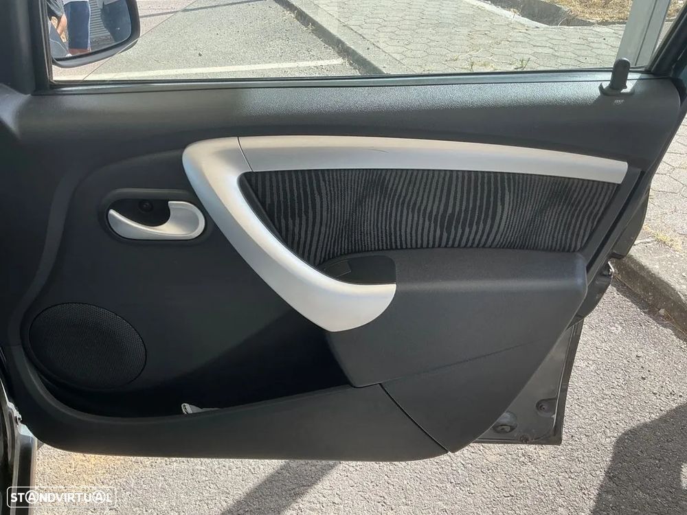 Dacia Sandero - 12