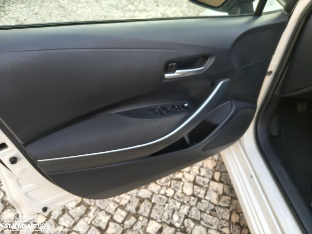 Toyota Corolla SD 1.6 Exclusive - 19