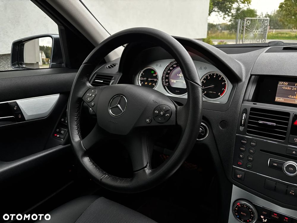 Mercedes-Benz Klasa C 180 Kompressor Avantgarde - 35